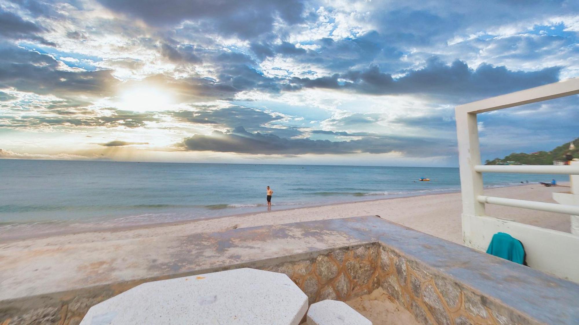 Baan Casita With Private Seaside Cottage Hua Hin Exterior photo